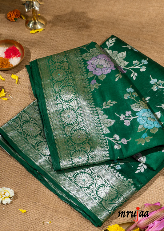 The Green Meenakari Handwoven Banarasi Saree_ Garden Blooms